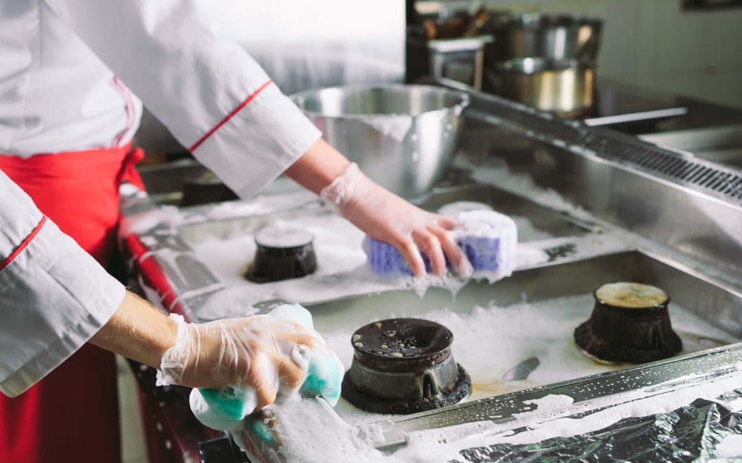 A Checklist to Keep Your Commercial Kitchen Clean